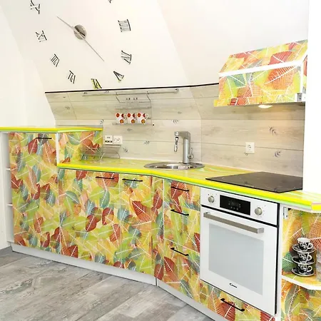 Acrylic & Pastel Apartment *